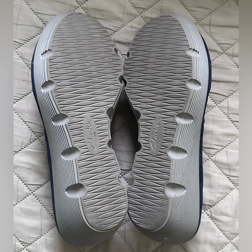 Clarks criss cross